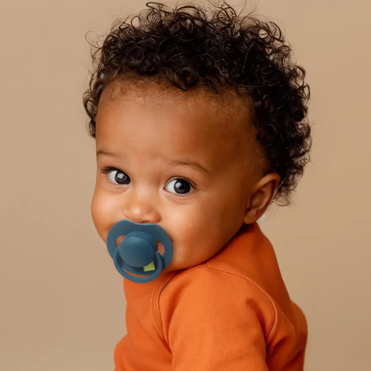 C127PB04-8711736934218-Dynamic-Soother-6-18M-Prime-Green-amb-1-1500×1500