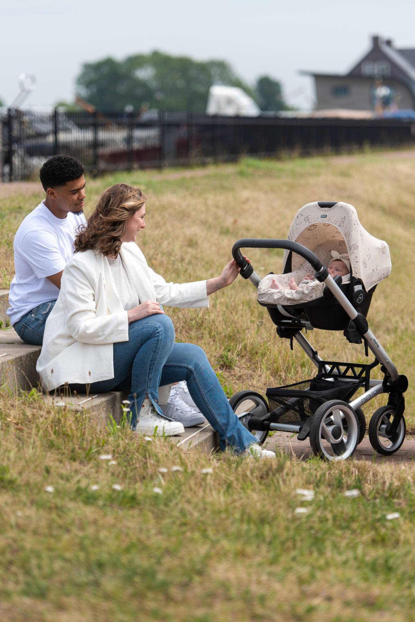 Hoody Romantic Leaves Beige – Image 5