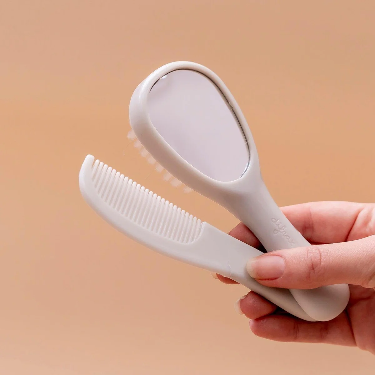 Kit Brosse et Peigne pour Bébé Difrax : Douceur & Soin dès la Naissance 2